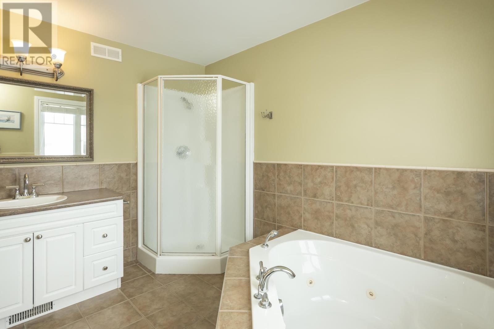 253 Newcastle Dr., Thunder Bay, Ontario  P7G 1C9 - Photo 34 - TB2600559