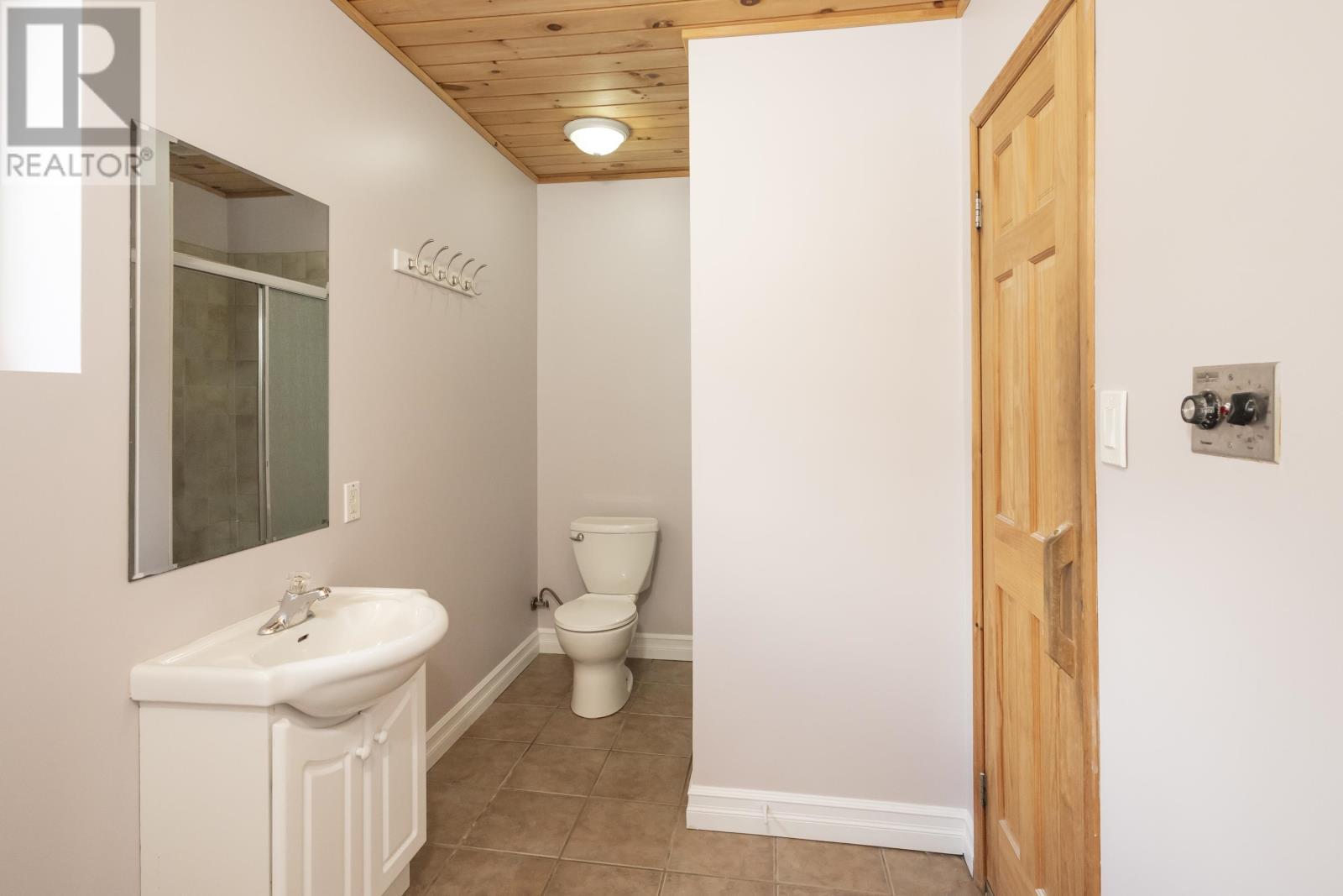 253 Newcastle Dr., Thunder Bay, Ontario  P7G 1C9 - Photo 43 - TB2600559