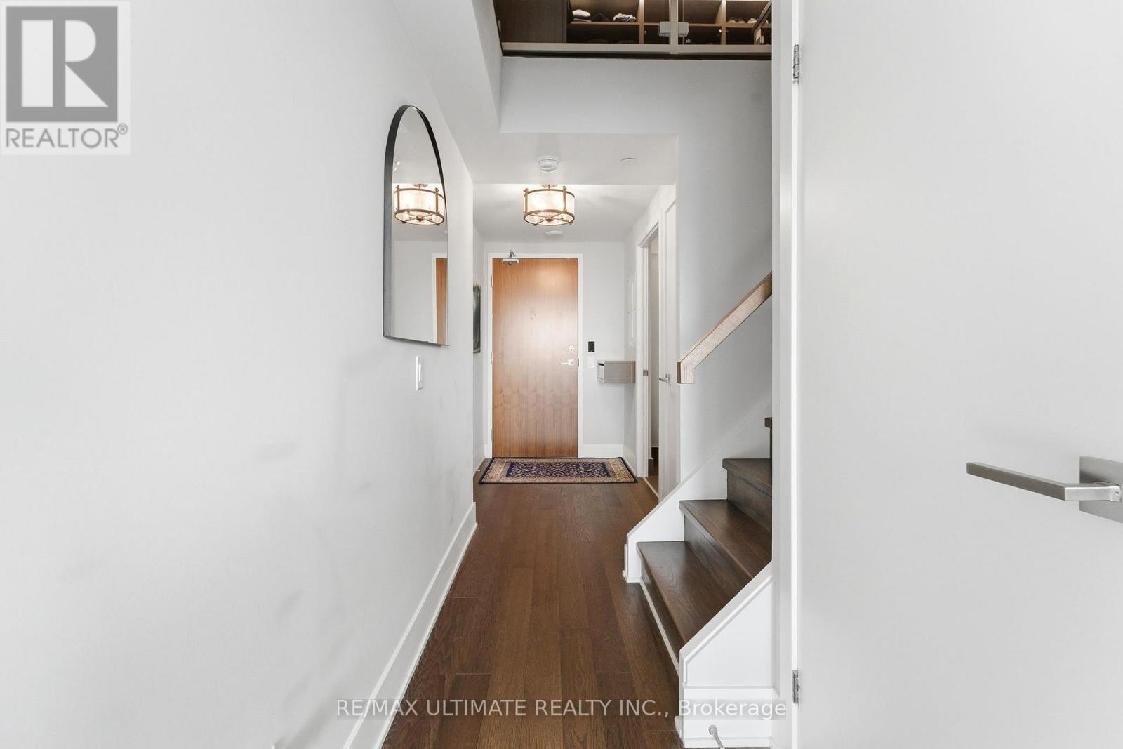 811 - 111 St Clair Avenue W, Toronto, Ontario  M4V 1N5 - Photo 2 - C12929476