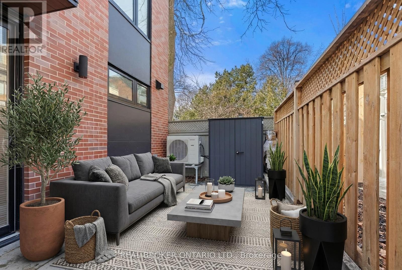 Laneway - 21 Farnham Avenue, Toronto, Ontario  M4V 1H6 - Photo 20 - C12929484