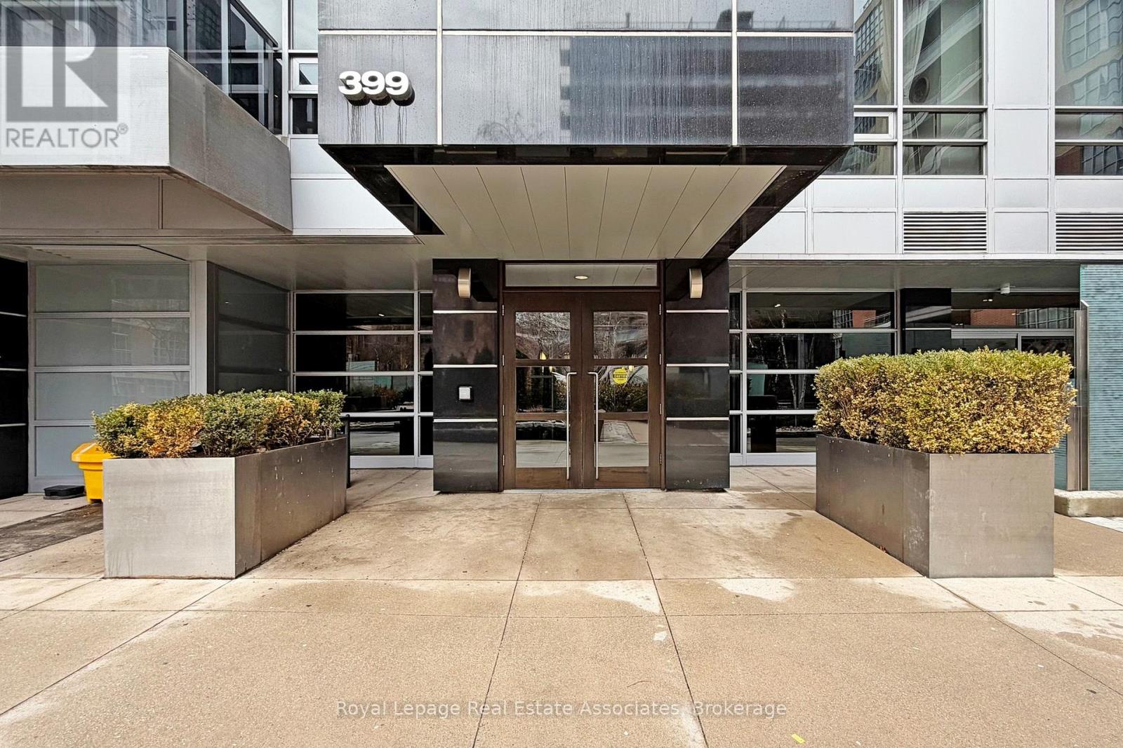 814 - 399 Adelaide Street W, Toronto, Ontario  M5V 1S1 - Photo 3 - C12929486