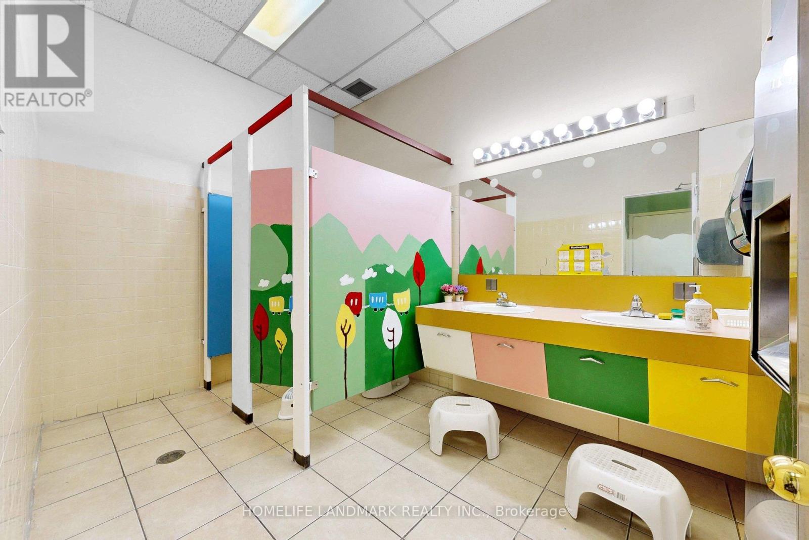 260 Yorkland Boulevard, Toronto, Ontario  M2J 1R7 - Photo 23 - C12929490