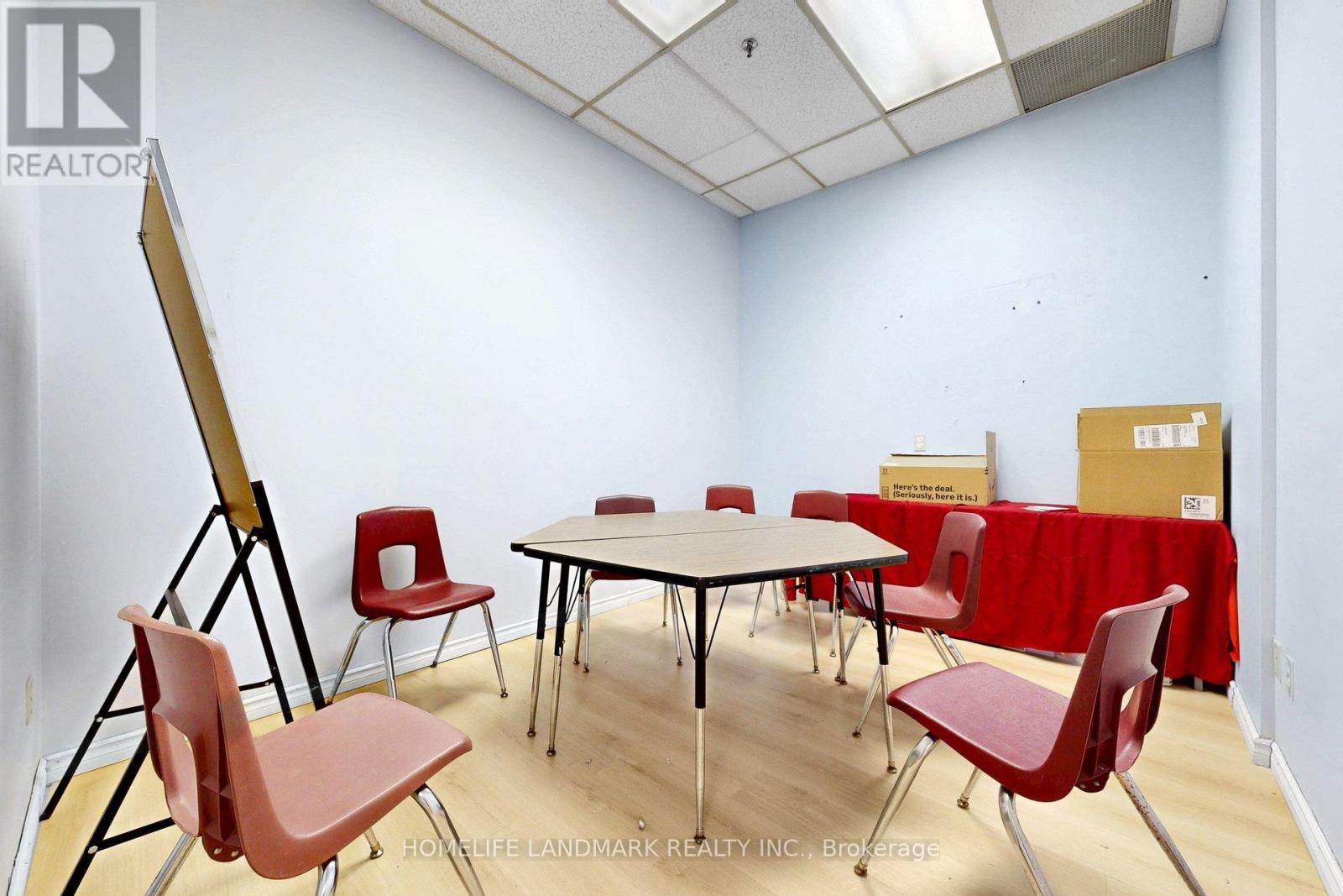 260 Yorkland Boulevard, Toronto, Ontario  M2J 1R7 - Photo 6 - C12929490