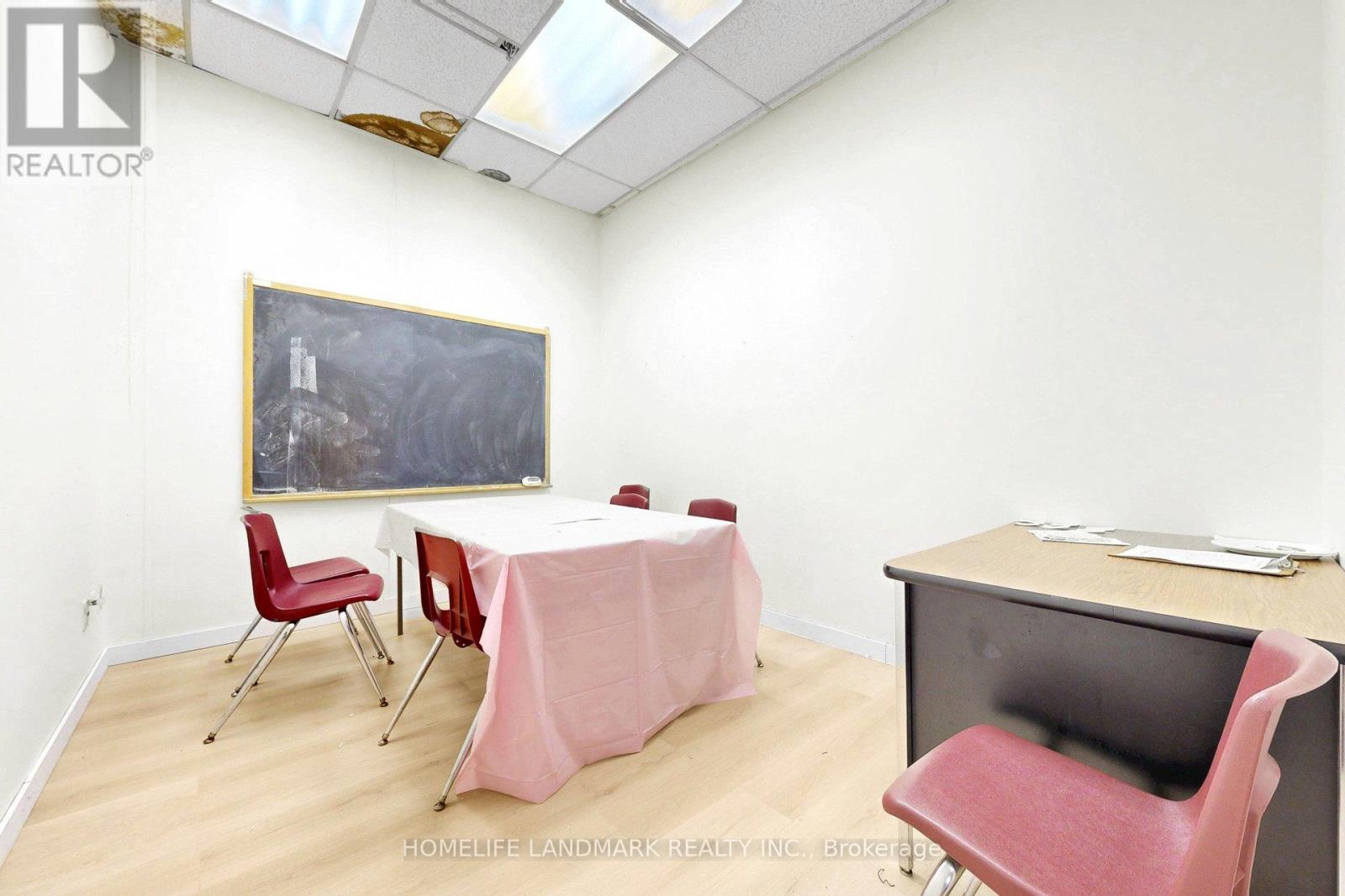 260 Yorkland Boulevard, Toronto, Ontario  M2J 1R7 - Photo 7 - C12929490