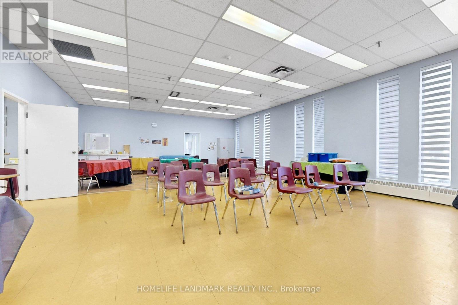 260 Yorkland Boulevard, Toronto, Ontario  M2J 1R7 - Photo 8 - C12929490