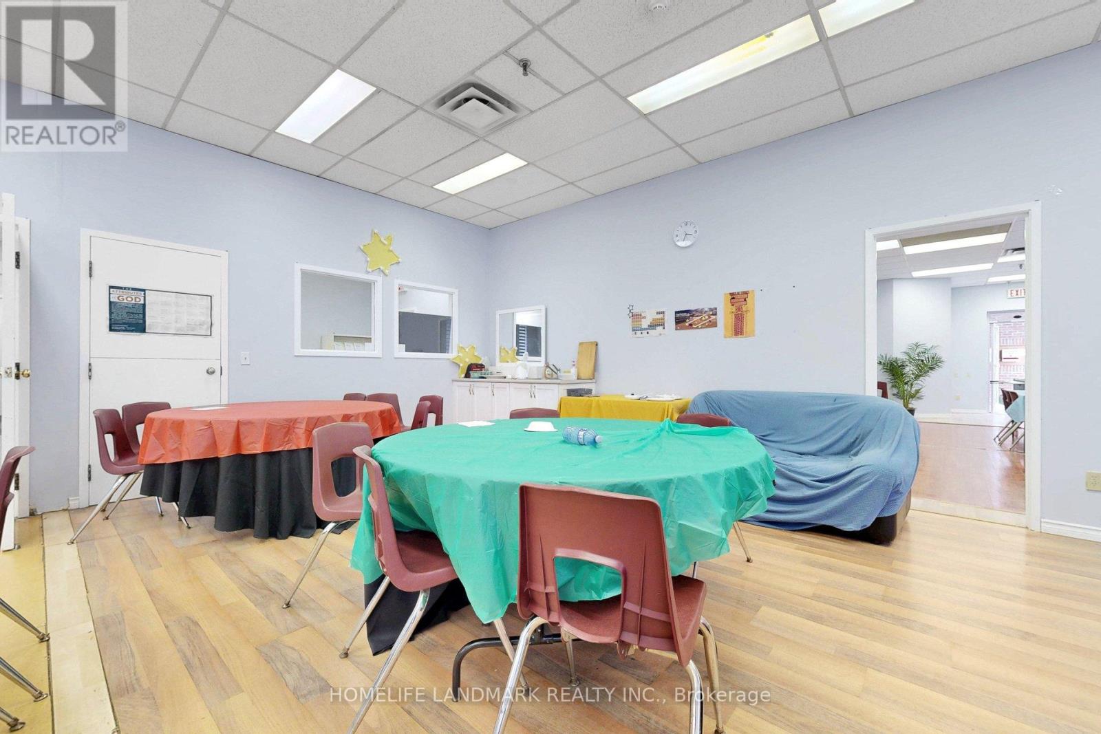 260 Yorkland Boulevard, Toronto, Ontario  M2J 1R7 - Photo 9 - C12929490