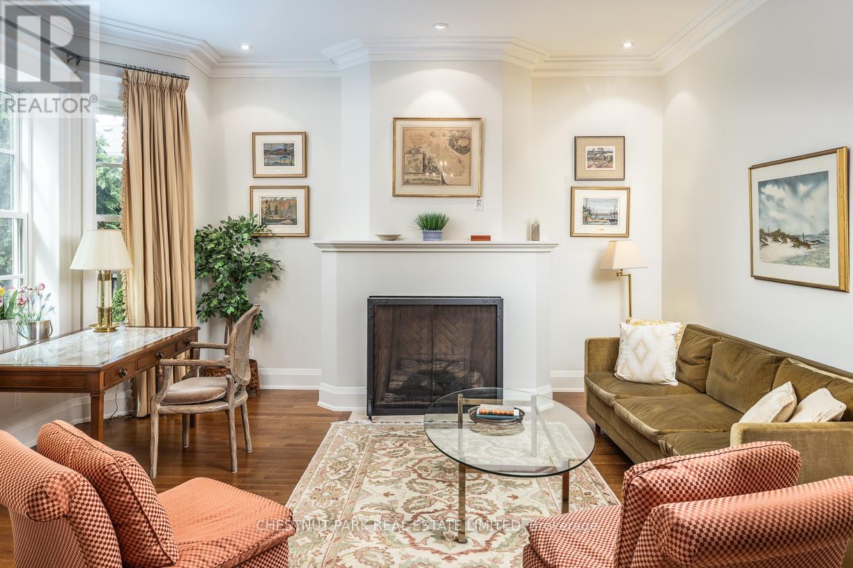 340 Spring Garden Avenue, Toronto, Ontario  M2N 3H5 - Photo 3 - C12929590