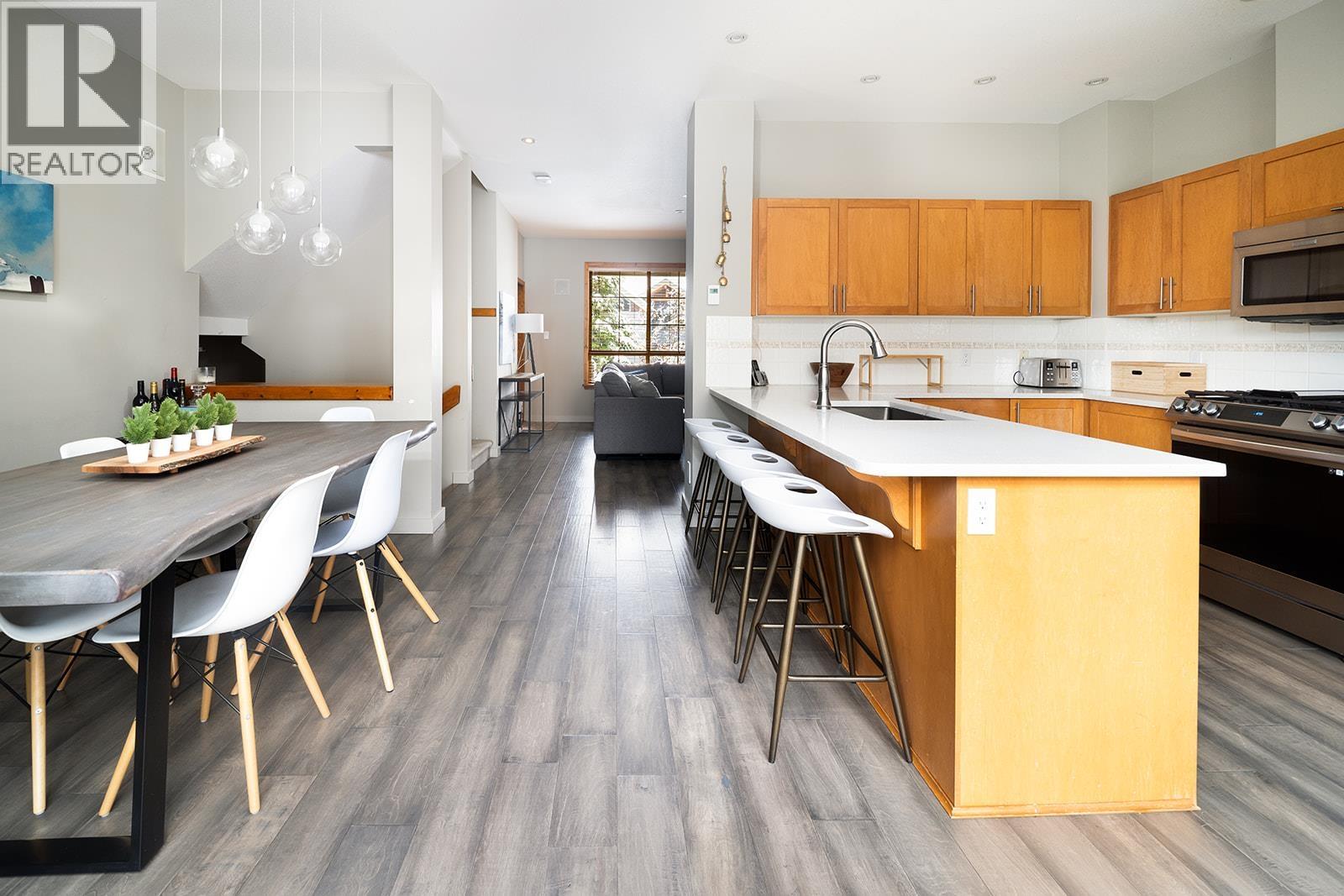 18 8030 Nicklaus North Boulevard, Whistler, British Columbia  V8E 1J7 - Photo 6 - R3104266