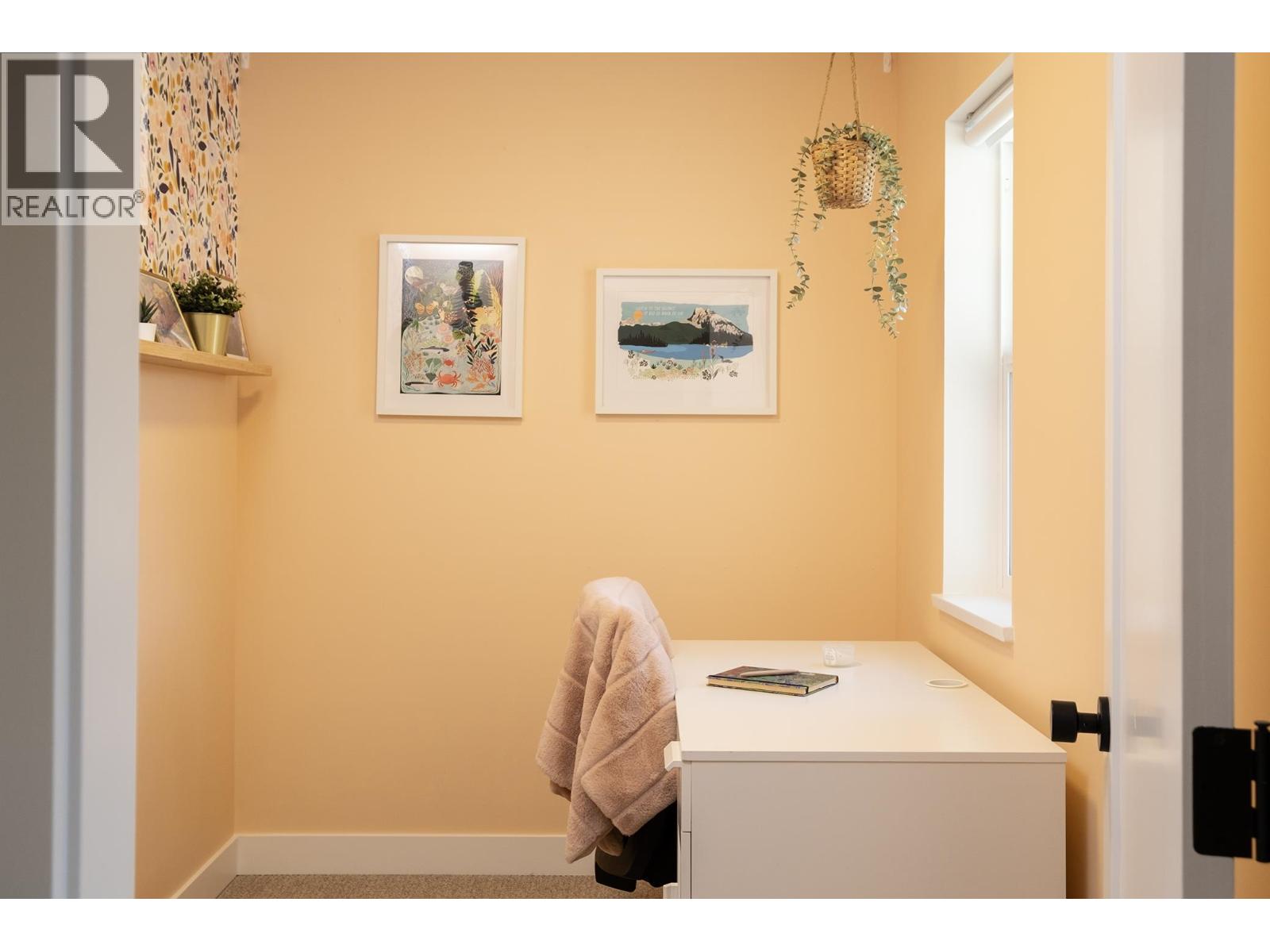 1078 Celia Crescent, Gibsons, British Columbia  V0N 1V7 - Photo 16 - R3104280