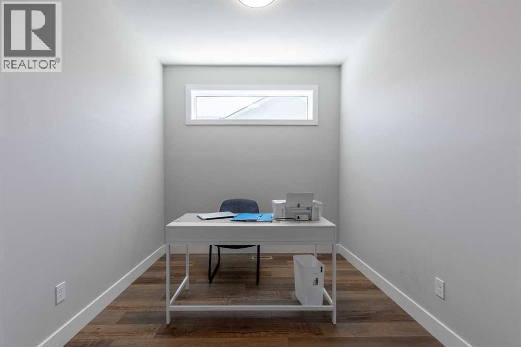 4889 7th Street W, Claresholm, Alberta  T0L 0T0 - Photo 11 - A2280289