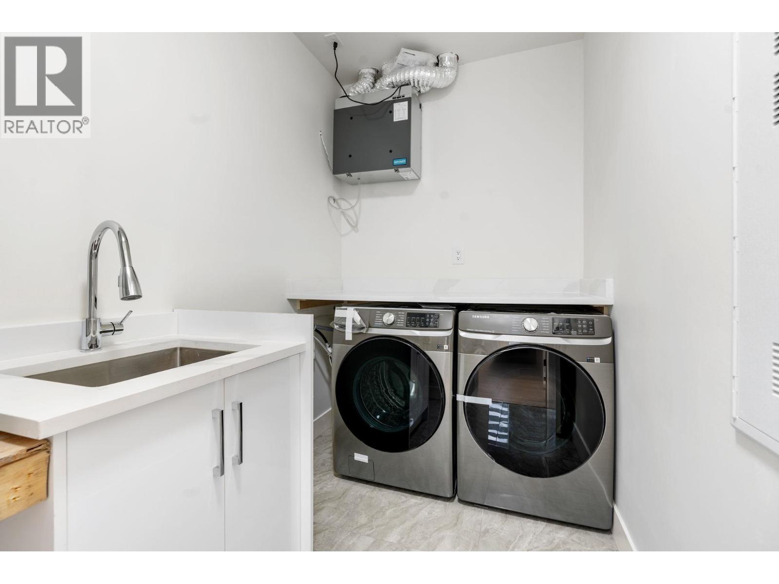 2 8464 15th Avenue, Burnaby, British Columbia  V3N 1Y2 - Photo 20 - R3103785