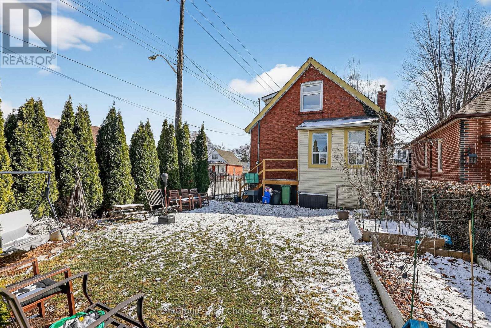 105 Barons Avenue N, Hamilton (Homeside), Ontario  L8H 5A5 - Photo 21 - X12929480