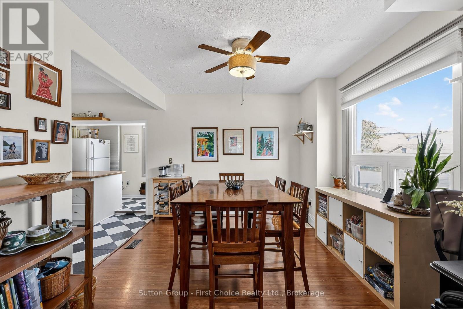 105 Barons Avenue N, Hamilton (Homeside), Ontario  L8H 5A5 - Photo 7 - X12929480