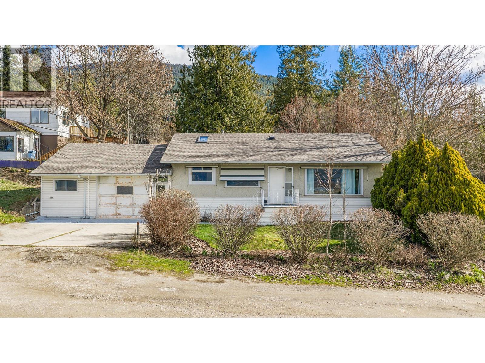 338 VALLEYVIEW Drive, Creston, British Columbia