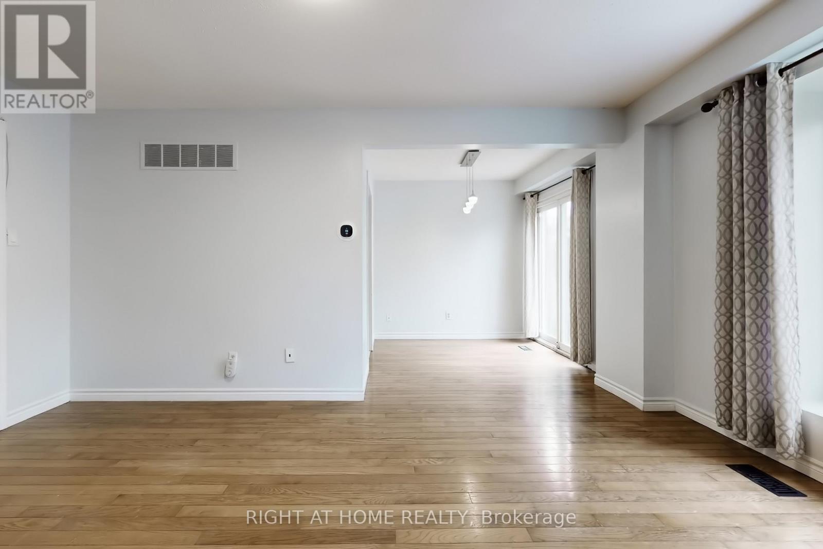 801 Edgehill Road N, Mississauga, Ontario  L5H 3Y2 - Photo 7 - W12854840