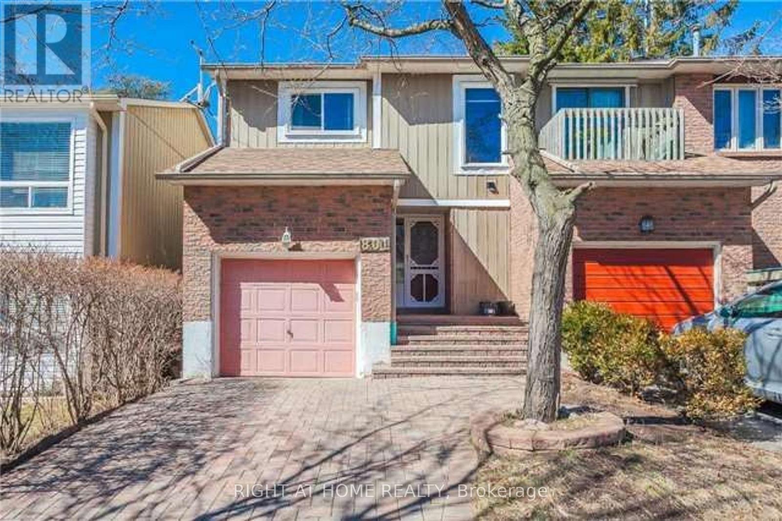 801 Edgehill Road N, Mississauga, Ontario  L5H 3Y2 - Photo 1 - W12854840