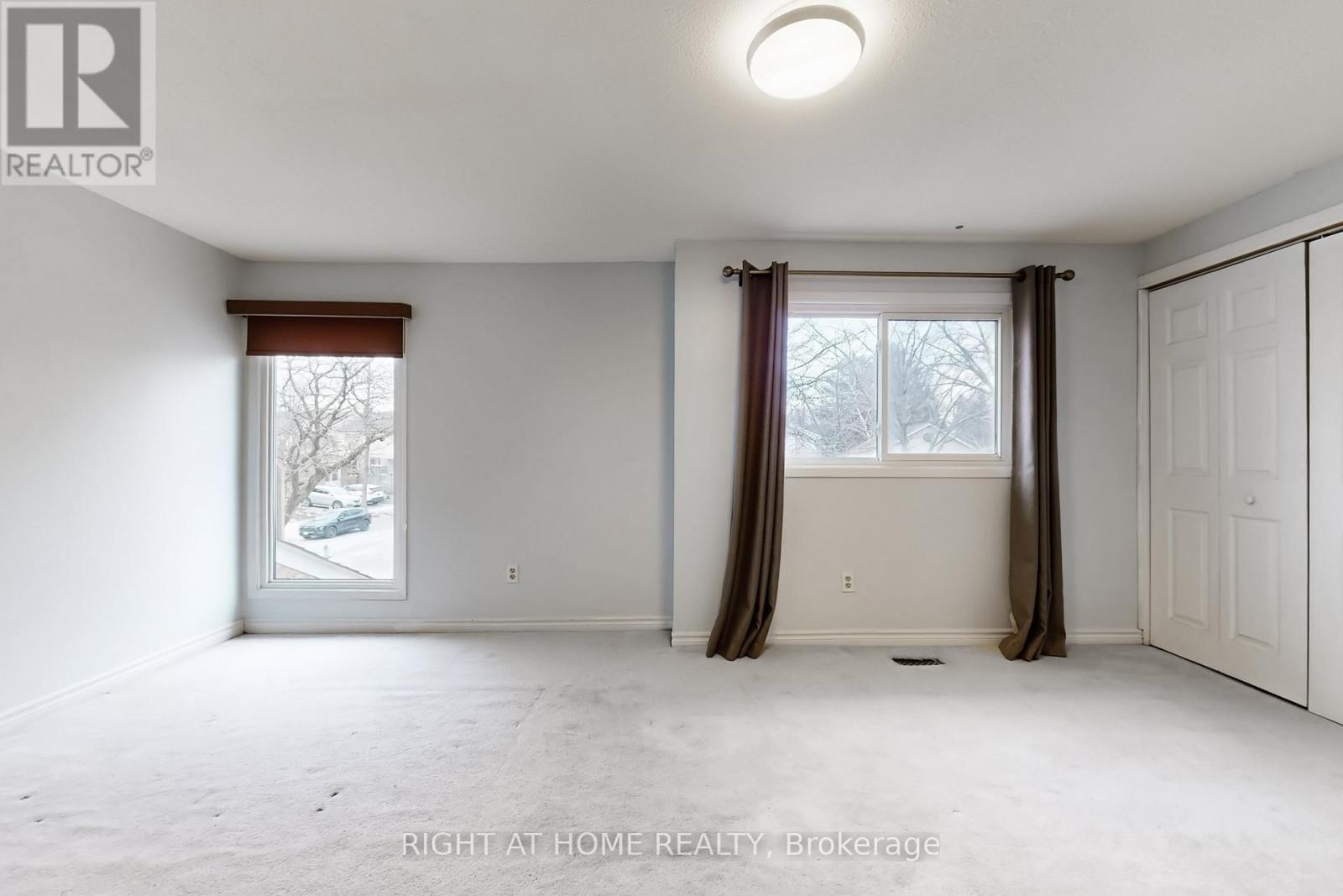 801 Edgehill Road N, Mississauga, Ontario  L5H 3Y2 - Photo 25 - W12854840