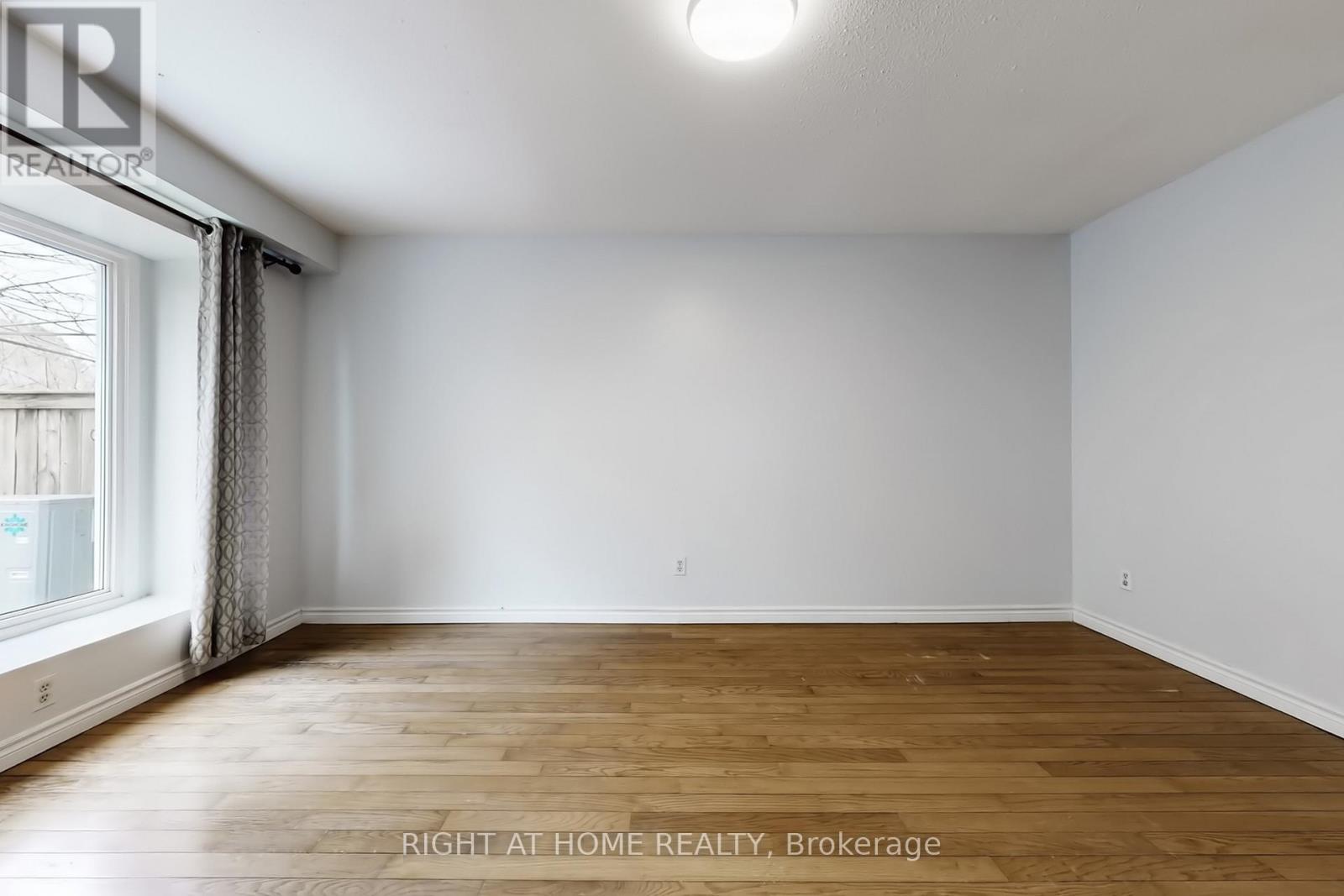 801 Edgehill Road N, Mississauga, Ontario  L5H 3Y2 - Photo 10 - W12854840