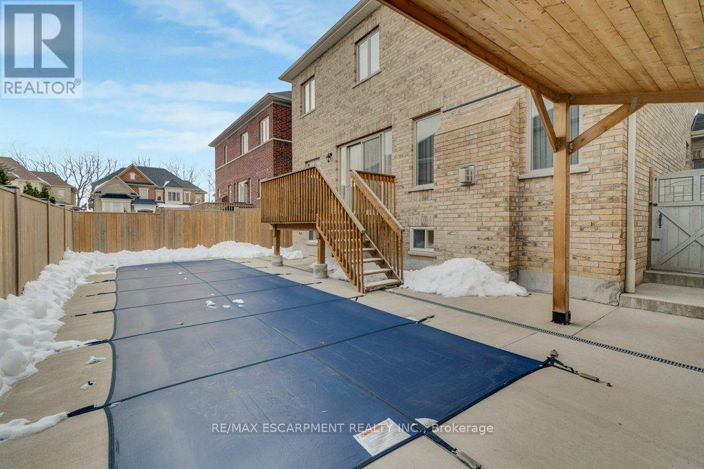 39 Avanti Crescent, Hamilton, Ontario  L8B 1W7 - Photo 40 - X12844432