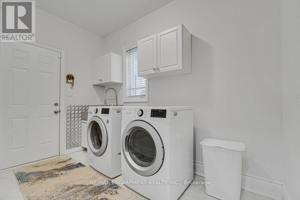 39 Avanti Crescent, Hamilton, Ontario  L8B 1W7 - Photo 37 - X12844432