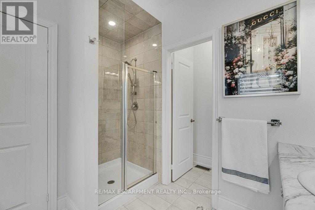 39 Avanti Crescent, Hamilton, Ontario  L8B 1W7 - Photo 21 - X12844432