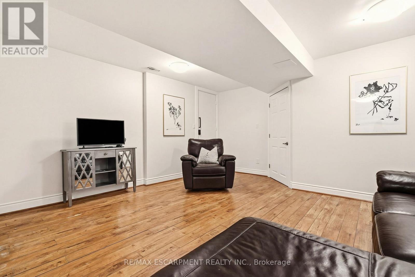 43 Maple Drive, Hamilton, Ontario  L8G 3C4 - Photo 41 - X12928790