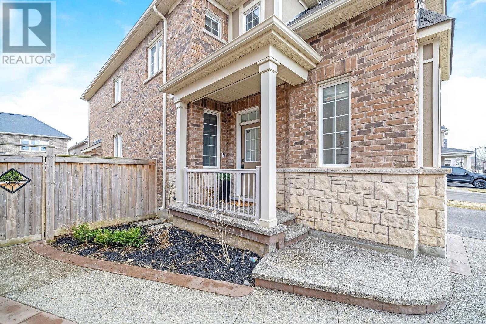 1399 Whitney Terrace, Milton, Ontario  L9E 0B7 - Photo 5 - W12929482