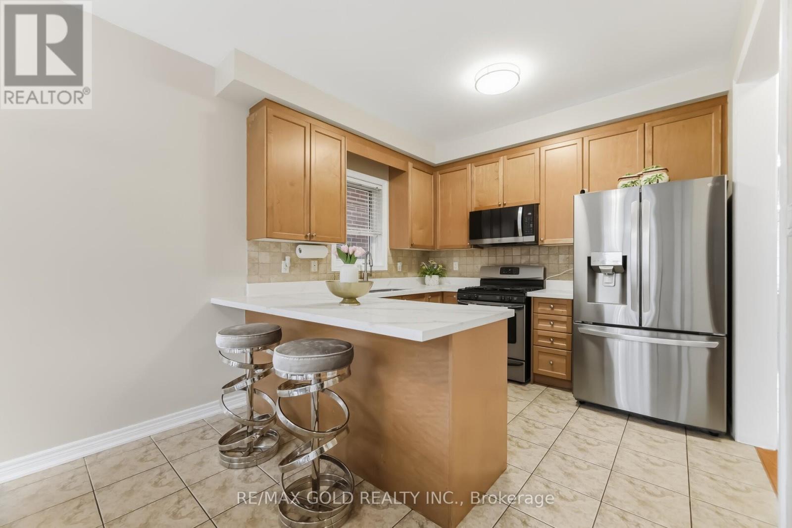 152 Father Tobin Road, Brampton, Ontario  L6R 0E3 - Photo 12 - W12929510