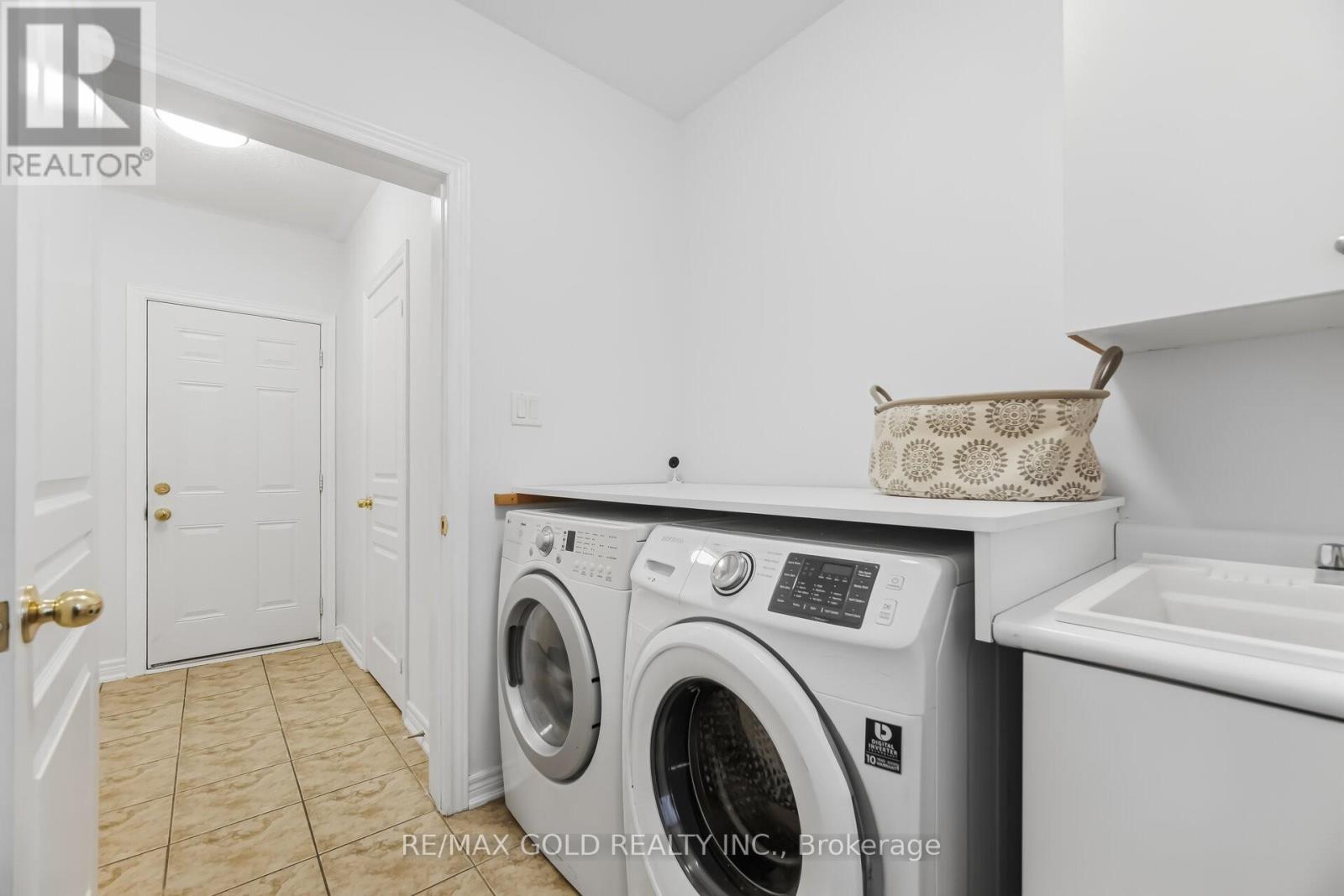 152 Father Tobin Road, Brampton, Ontario  L6R 0E3 - Photo 15 - W12929510