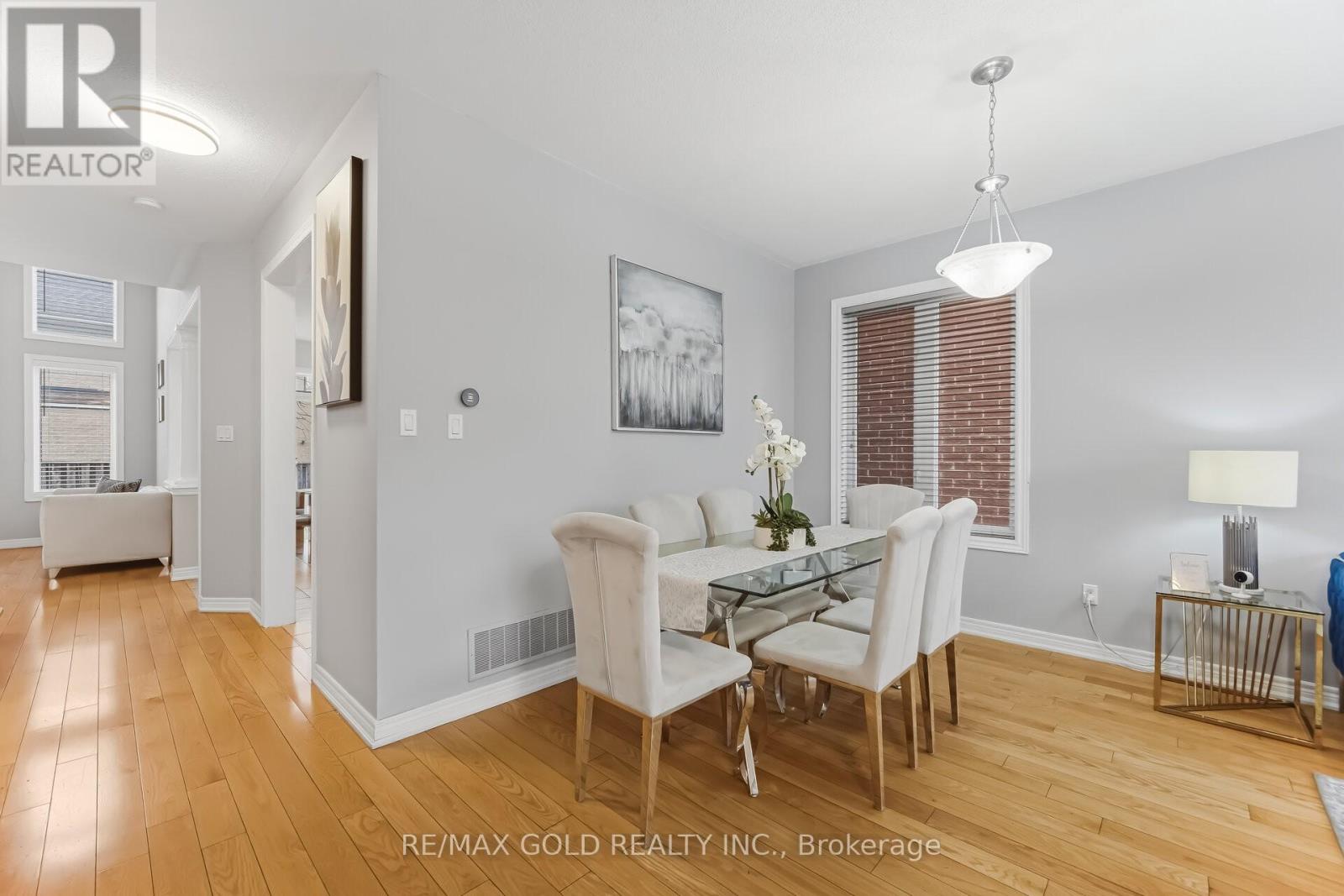 152 Father Tobin Road, Brampton, Ontario  L6R 0E3 - Photo 3 - W12929510