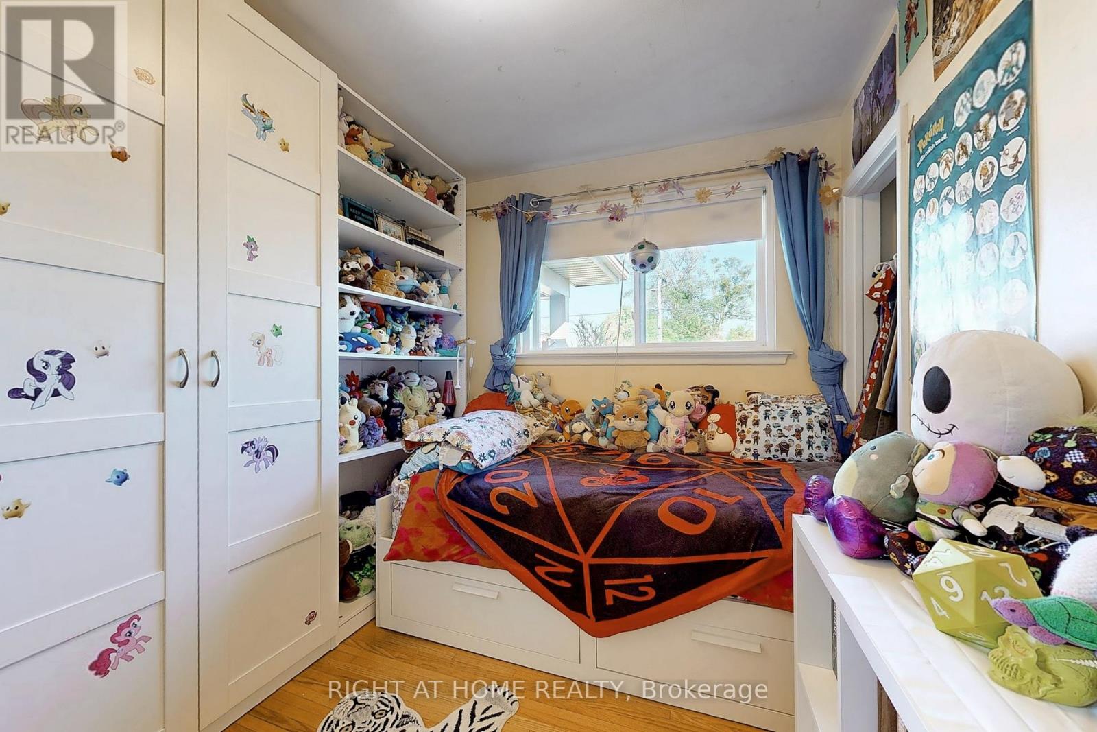 907 Fourth Street, Mississauga, Ontario  L5E 1J8 - Photo 17 - W12929516