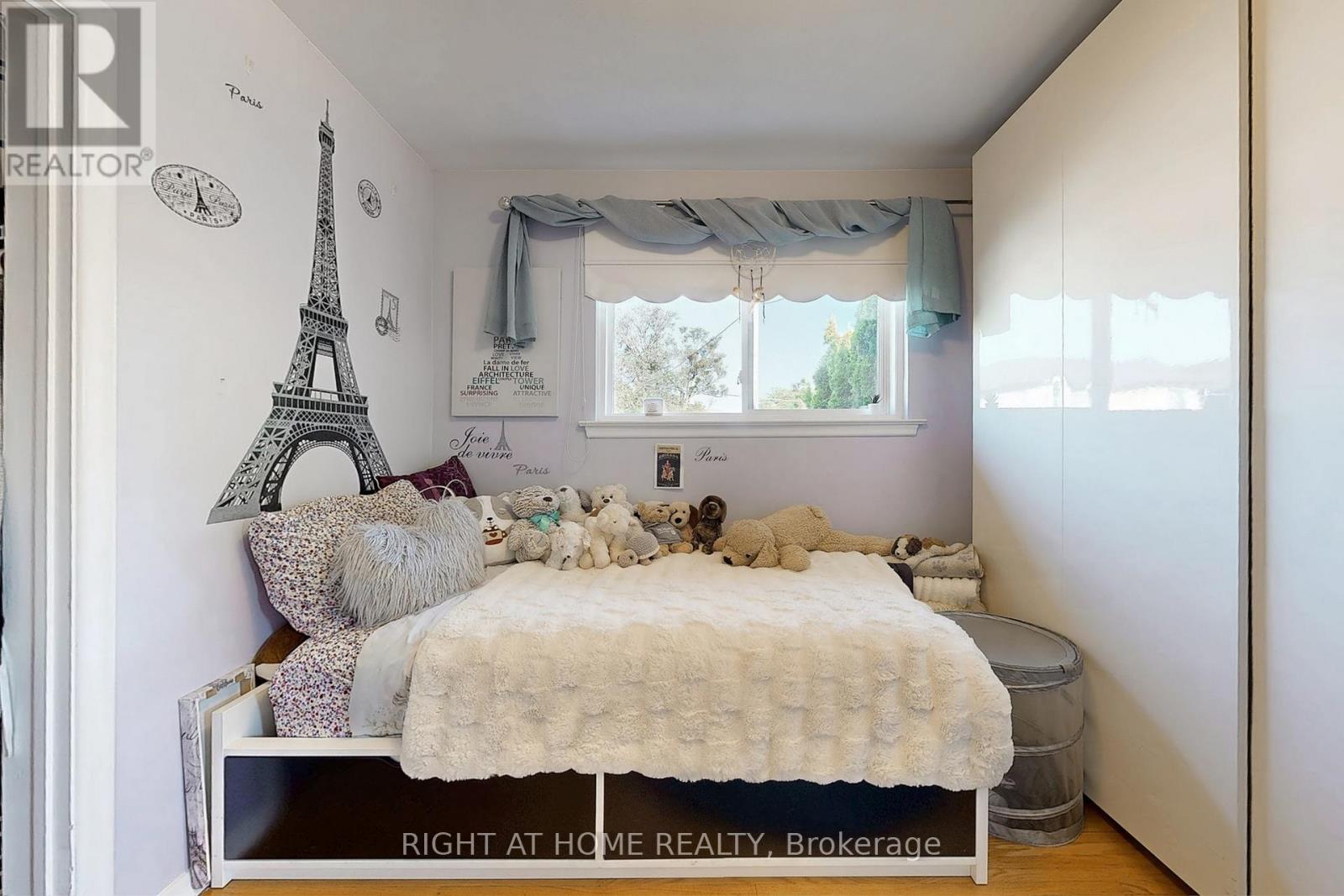 907 Fourth Street, Mississauga, Ontario  L5E 1J8 - Photo 21 - W12929516