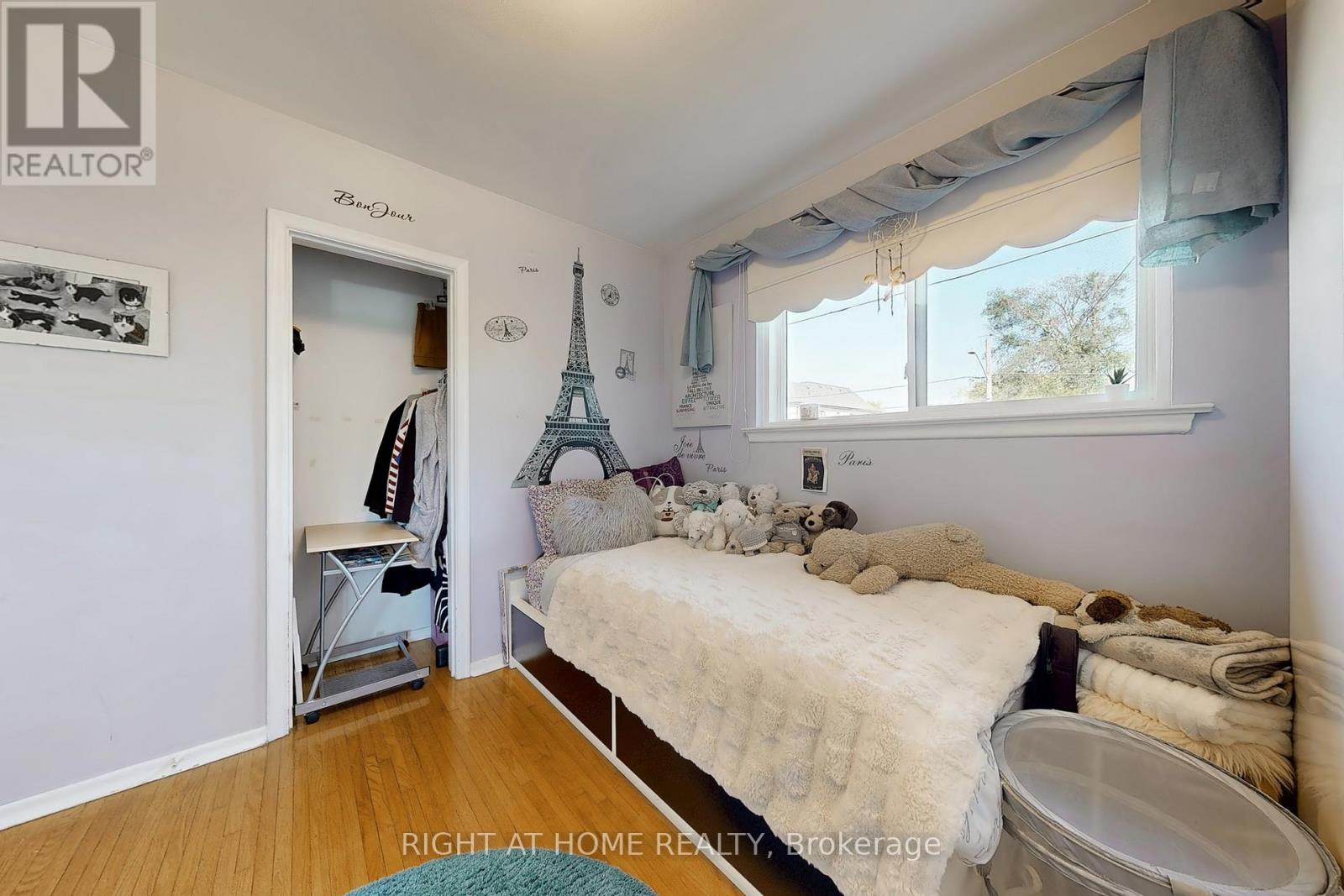 907 Fourth Street, Mississauga, Ontario  L5E 1J8 - Photo 22 - W12929516