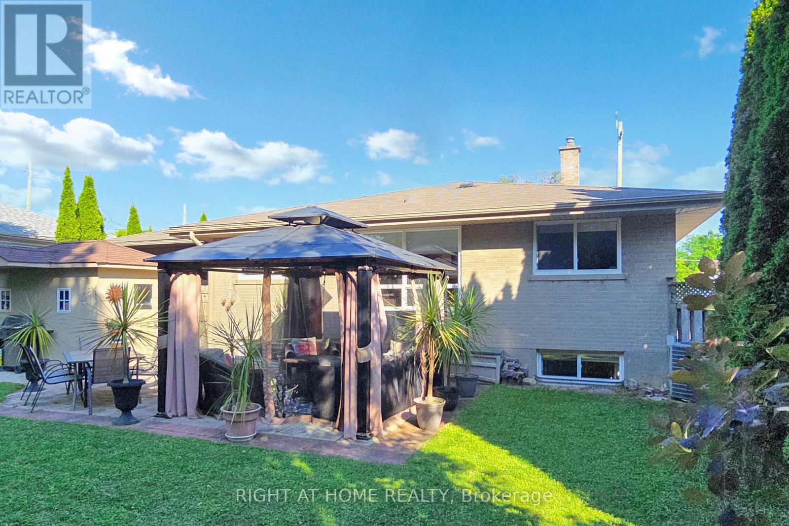 907 Fourth Street, Mississauga, Ontario  L5E 1J8 - Photo 37 - W12929516