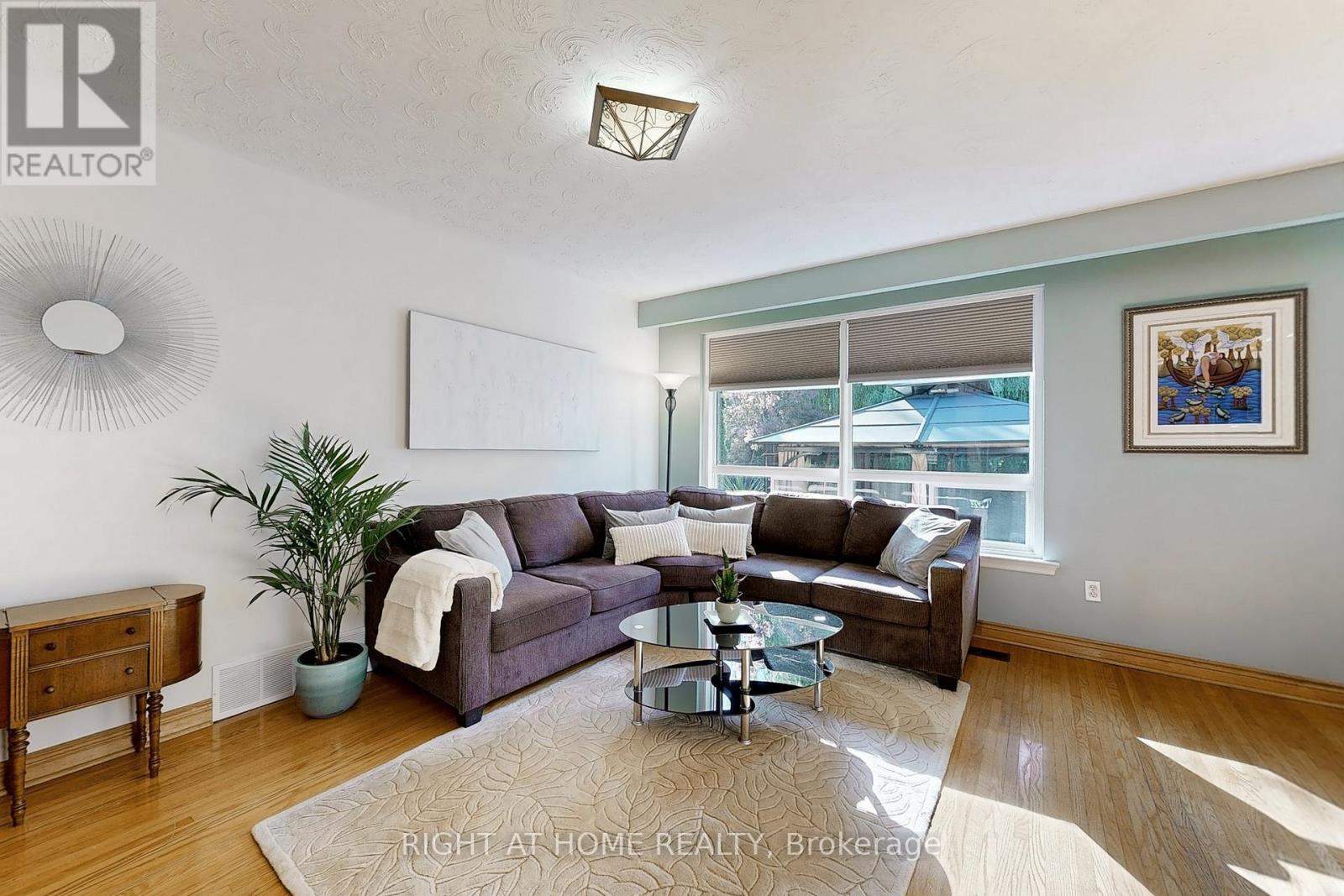 907 Fourth Street, Mississauga, Ontario  L5E 1J8 - Photo 7 - W12929516