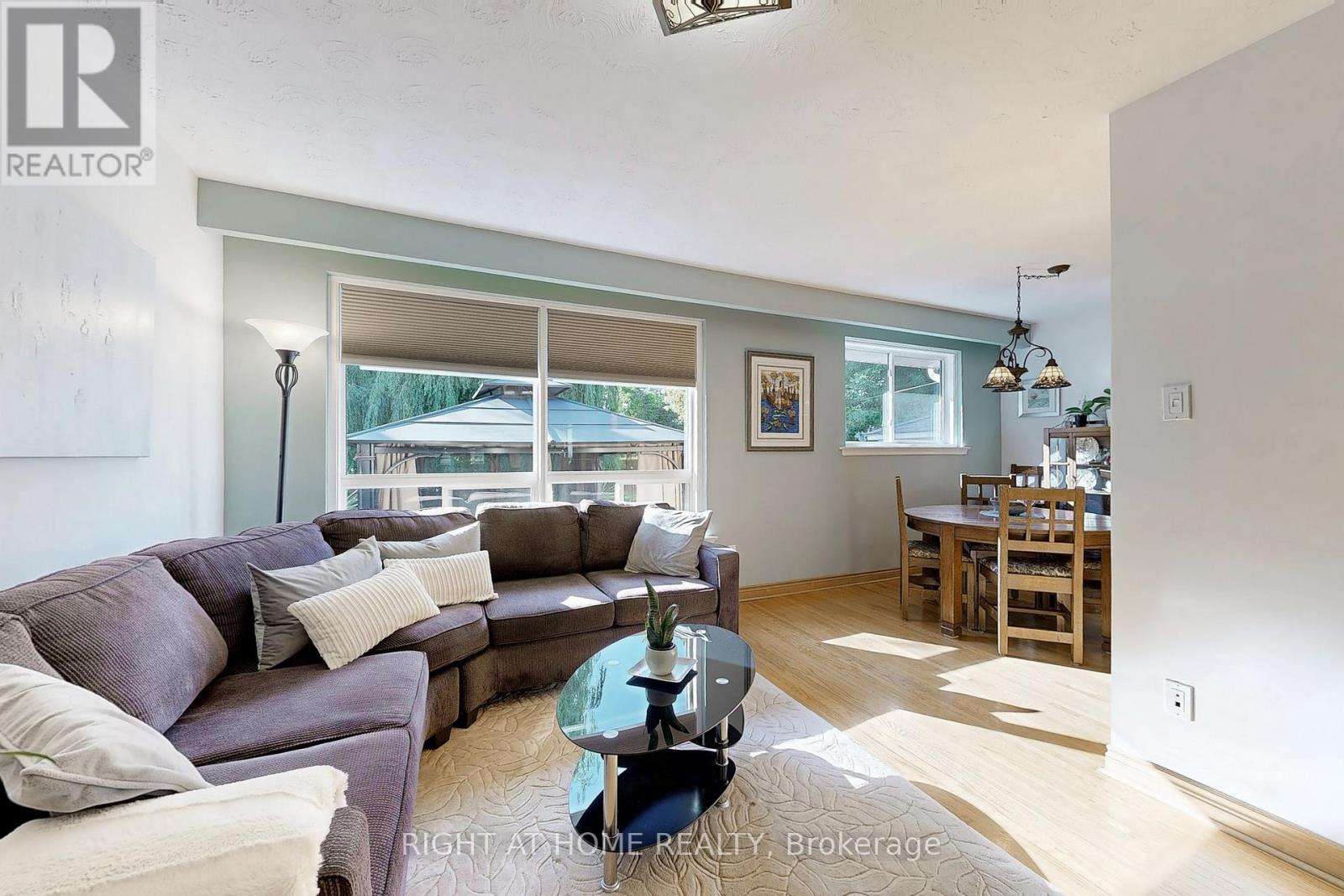 907 Fourth Street, Mississauga, Ontario  L5E 1J8 - Photo 9 - W12929516