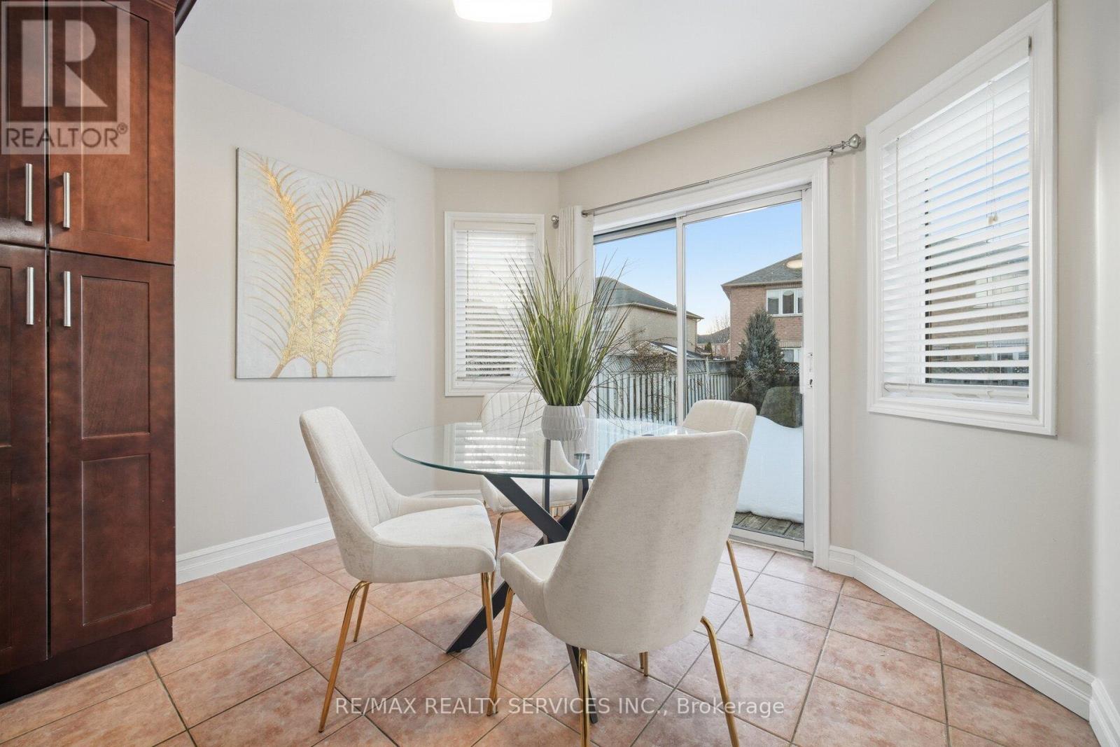 47 Twin Pines Crescent, Brampton, Ontario  L7A 1M8 - Photo 14 - W12929582