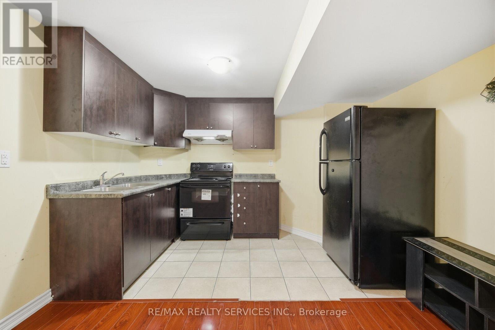 47 Twin Pines Crescent, Brampton, Ontario  L7A 1M8 - Photo 45 - W12929582