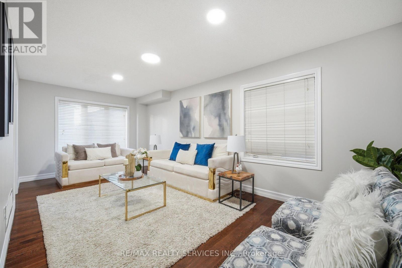 47 Twin Pines Crescent, Brampton, Ontario  L7A 1M8 - Photo 6 - W12929582