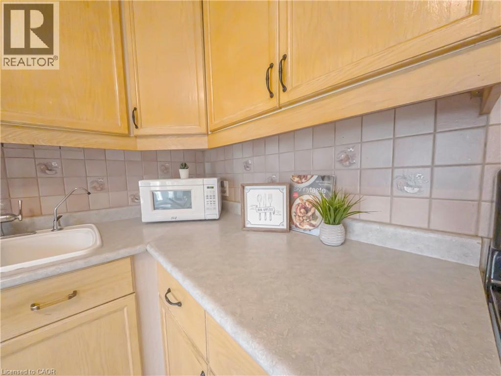 18 Barry Street Unit# 19, St. Catharines, Ontario  L2R 7J6 - Photo 21 - 40815693