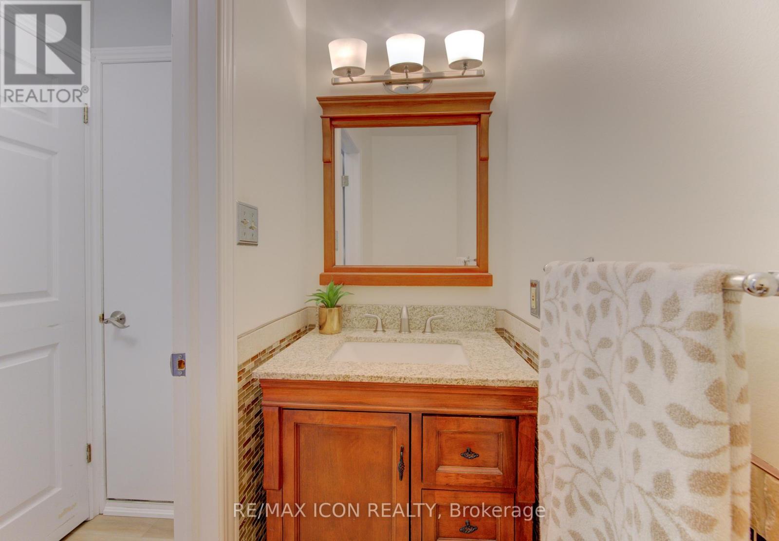 113 Anvil Street, Kitchener, Ontario  N2P 1Y1 - Photo 8 - X12929496