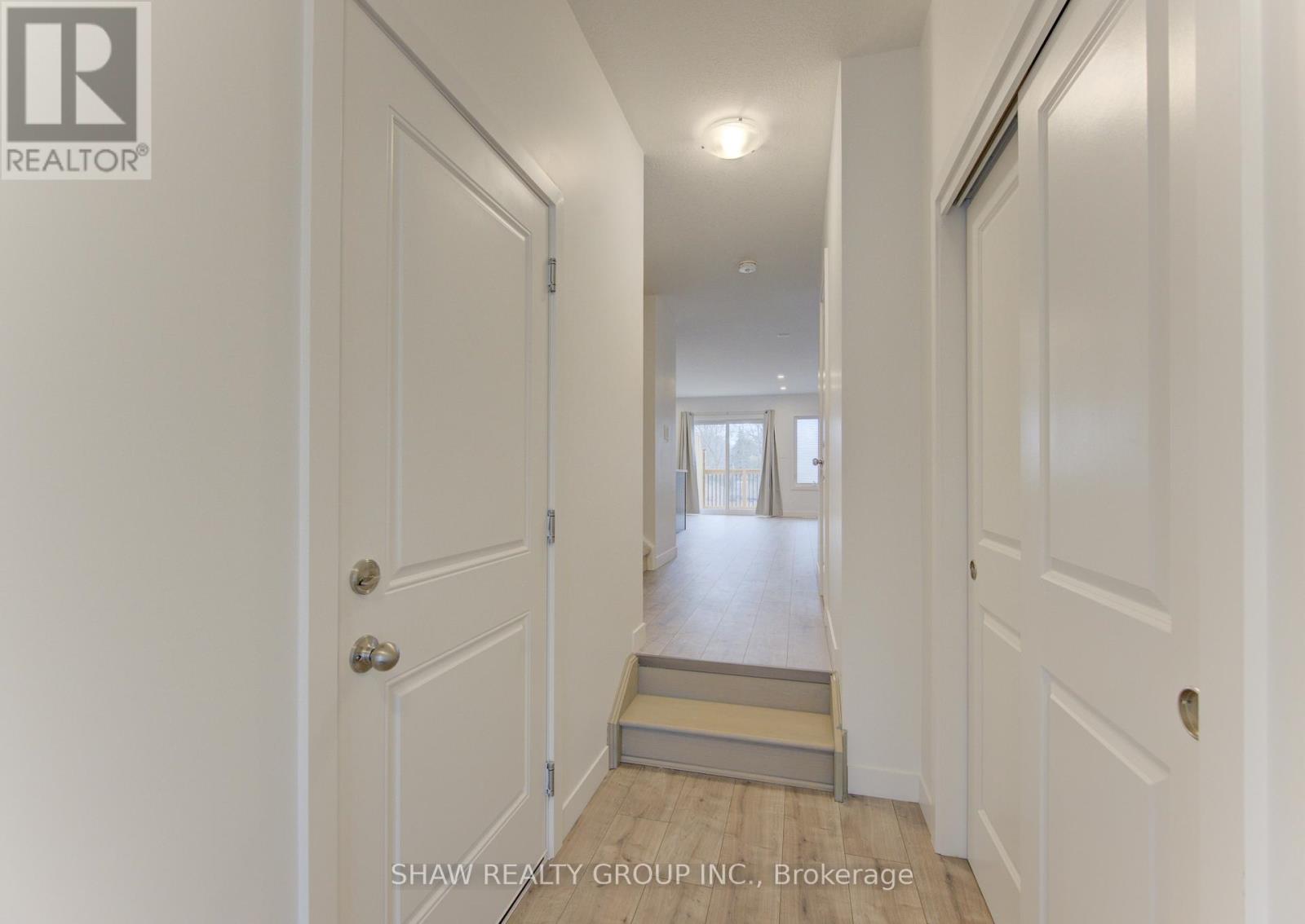 29 Oak Forest Common, Cambridge, Ontario  N1S 0G3 - Photo 6 - X12929506