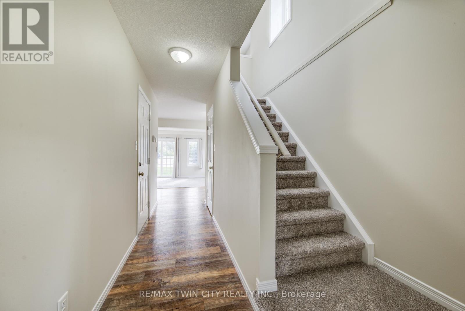 40 - 50 Pinnacle Drive, Kitchener, Ontario  N2P 1C5 - Photo 10 - X12929532