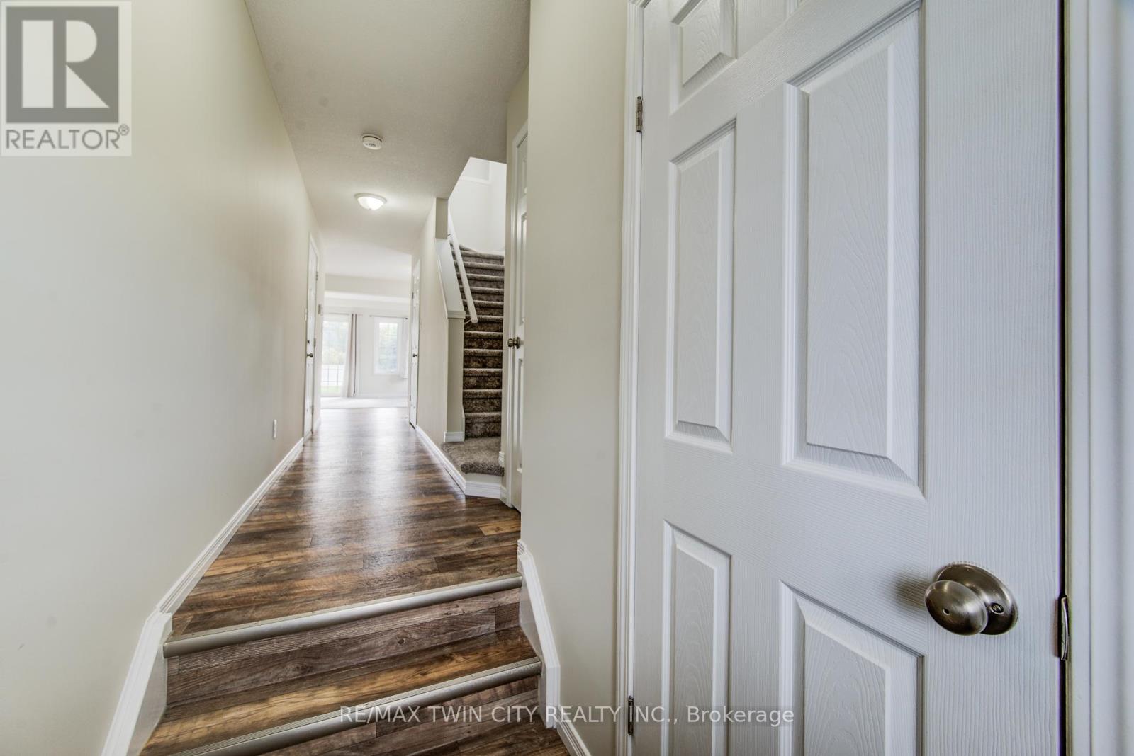 40 - 50 Pinnacle Drive, Kitchener, Ontario  N2P 1C5 - Photo 7 - X12929532