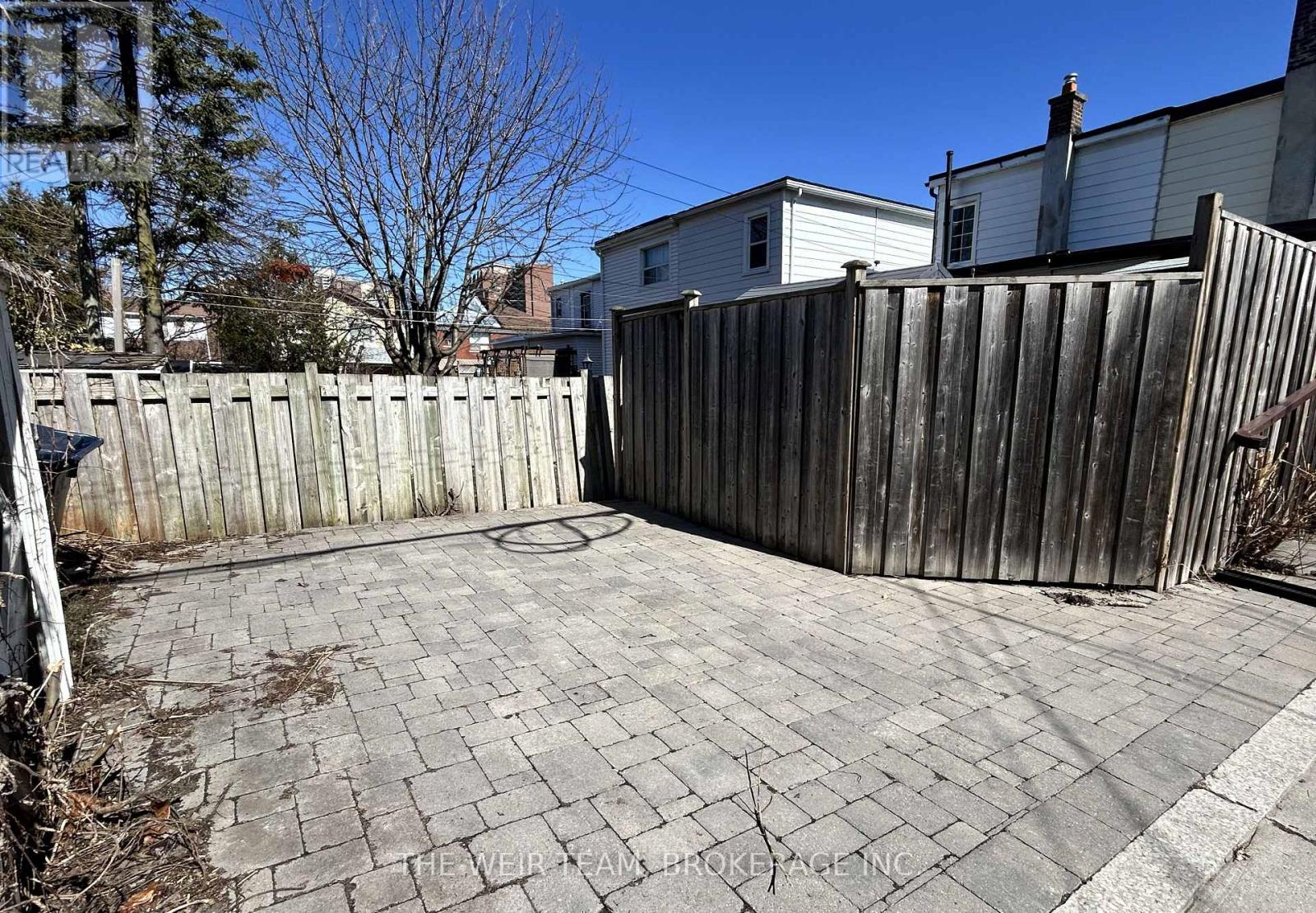 10 Eldon Avenue, Toronto, Ontario  M4C 5G1 - Photo 26 - E12926932