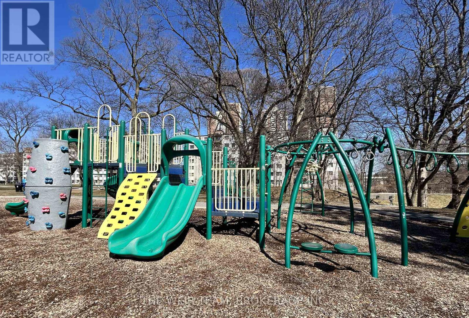 10 Eldon Avenue, Toronto, Ontario  M4C 5G1 - Photo 28 - E12926932