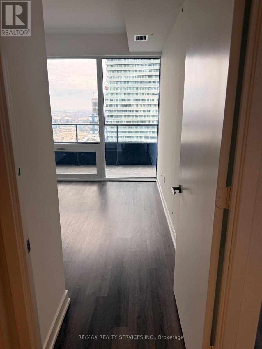 3907 - 448 Burnhamthorpe Road W, Mississauga, Ontario  L5A 3H7 - Photo 11 - W12926856