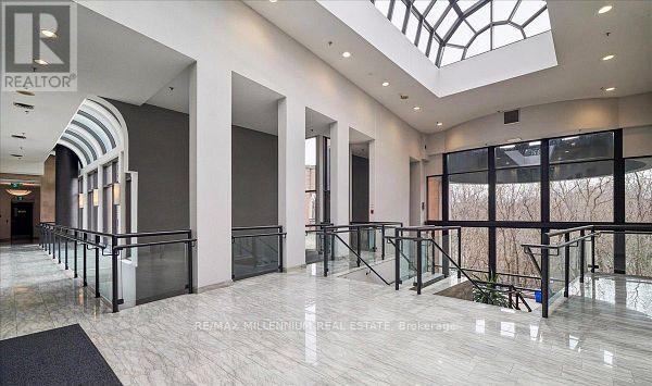 2005 - 3 Hickory Tree Road, Toronto, Ontario  M9N 3W5 - Photo 16 - W12768236