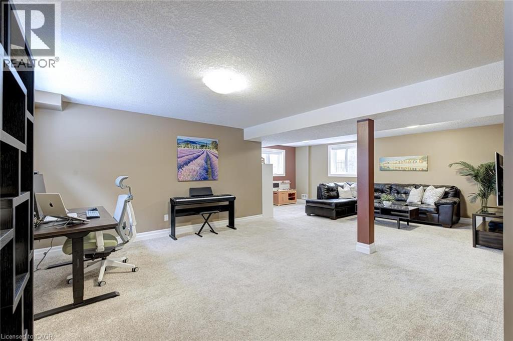 941 Pioneer Grove Court, Kitchener, Ontario  N2P 0B2 - Photo 33 - 40806897