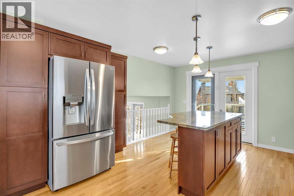 40 Cedargrove Way Sw, Calgary, Alberta  T2W 4V1 - Photo 16 - A2292650